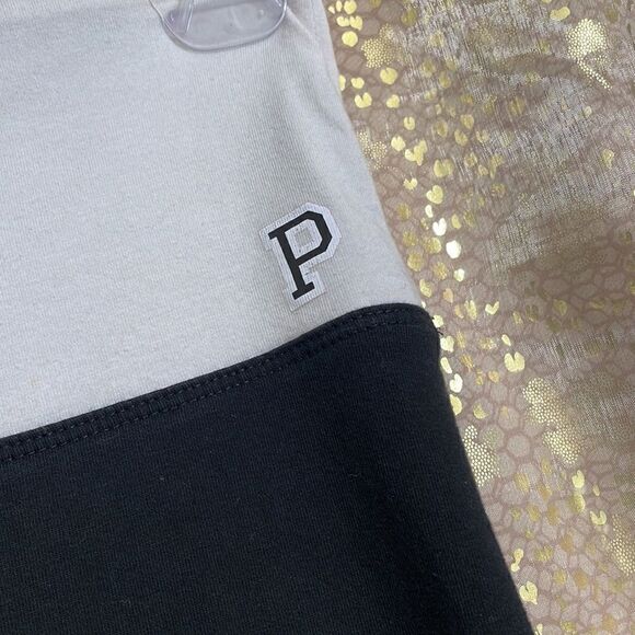 PINK Victoria’s Secret high waisted black/white leopard logo leggings, size M - Picture 4 of 6